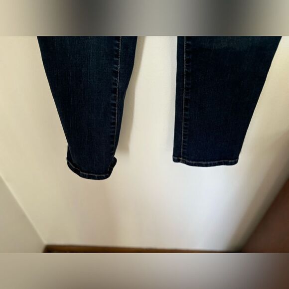 Chico’s Perfect Stretch denim capris size 0.5 65% cotton - Picture 7 of 8